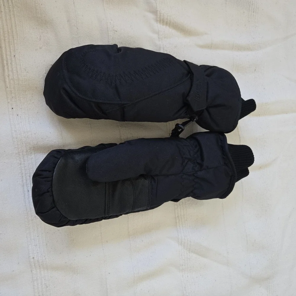 Kombi Waterguard Nlack Mittens  Women's Size Medium New No Tag  Skiing Winter